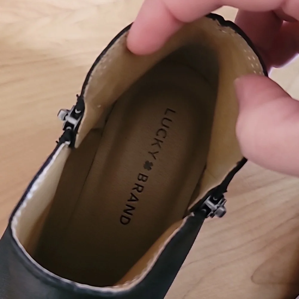 Lucky 🍀 brand Black Leather Burklee Ankle Boots size 9M/40 - Picture 3 of 7